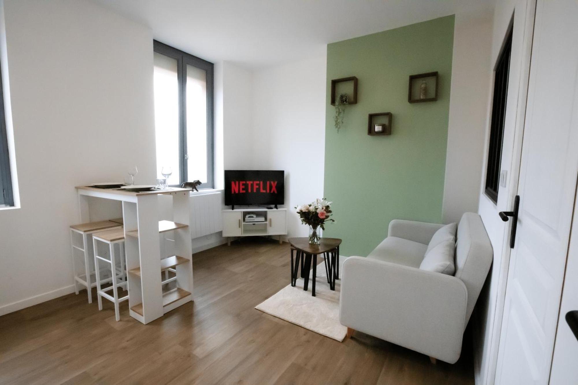 Apartment - Centre De *