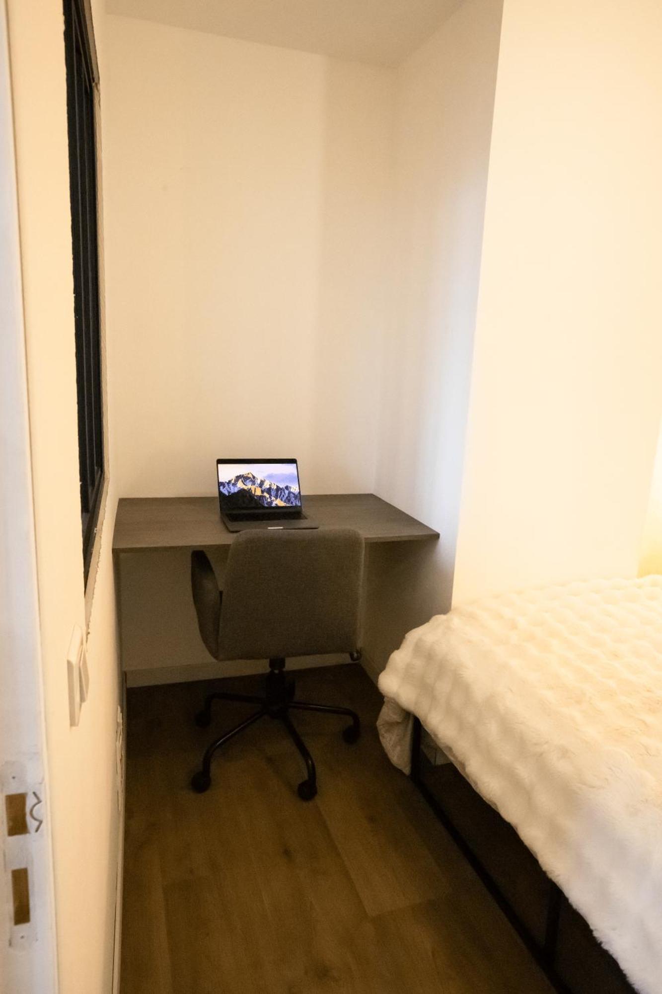 - Centre De Apartment